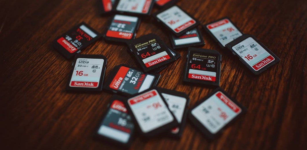 a pile of sd cards