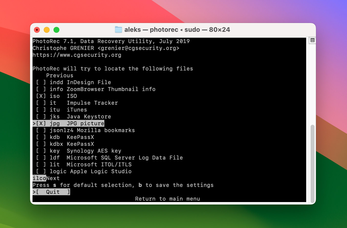 Image showcasing PhotoRec, an effective option for recovering data on Mac when Recuva is not available
