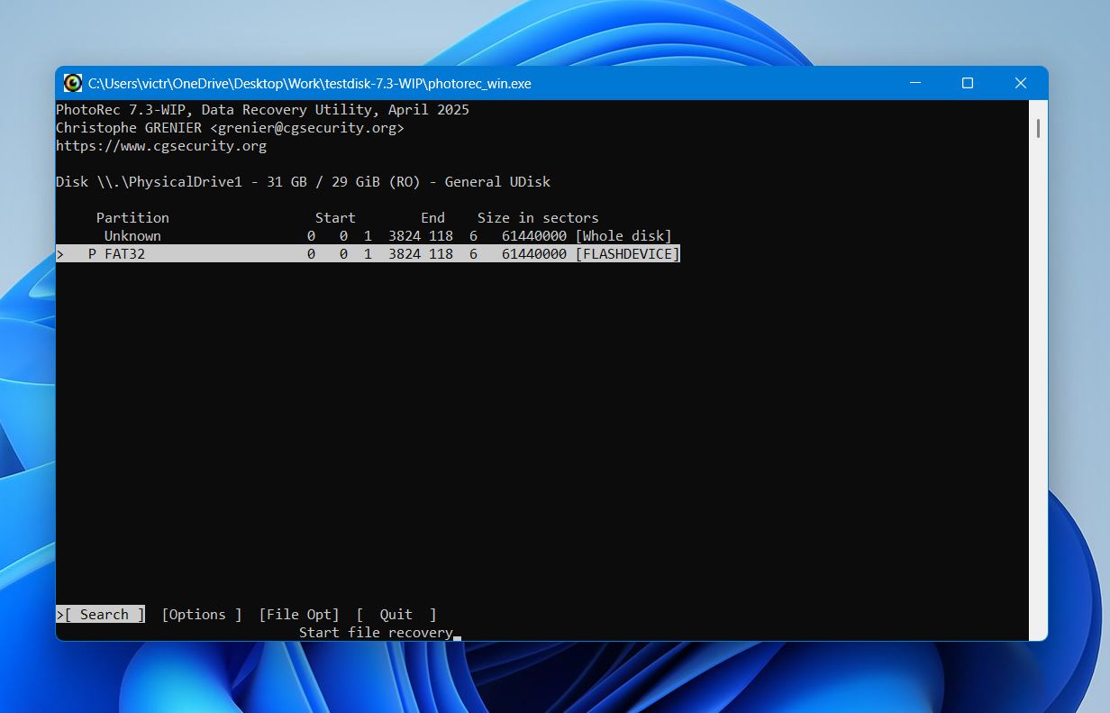 Selecting a partition in PhotoRec.
